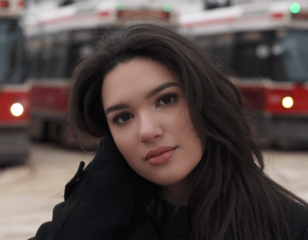 How to Smooth Skin in Photoshop